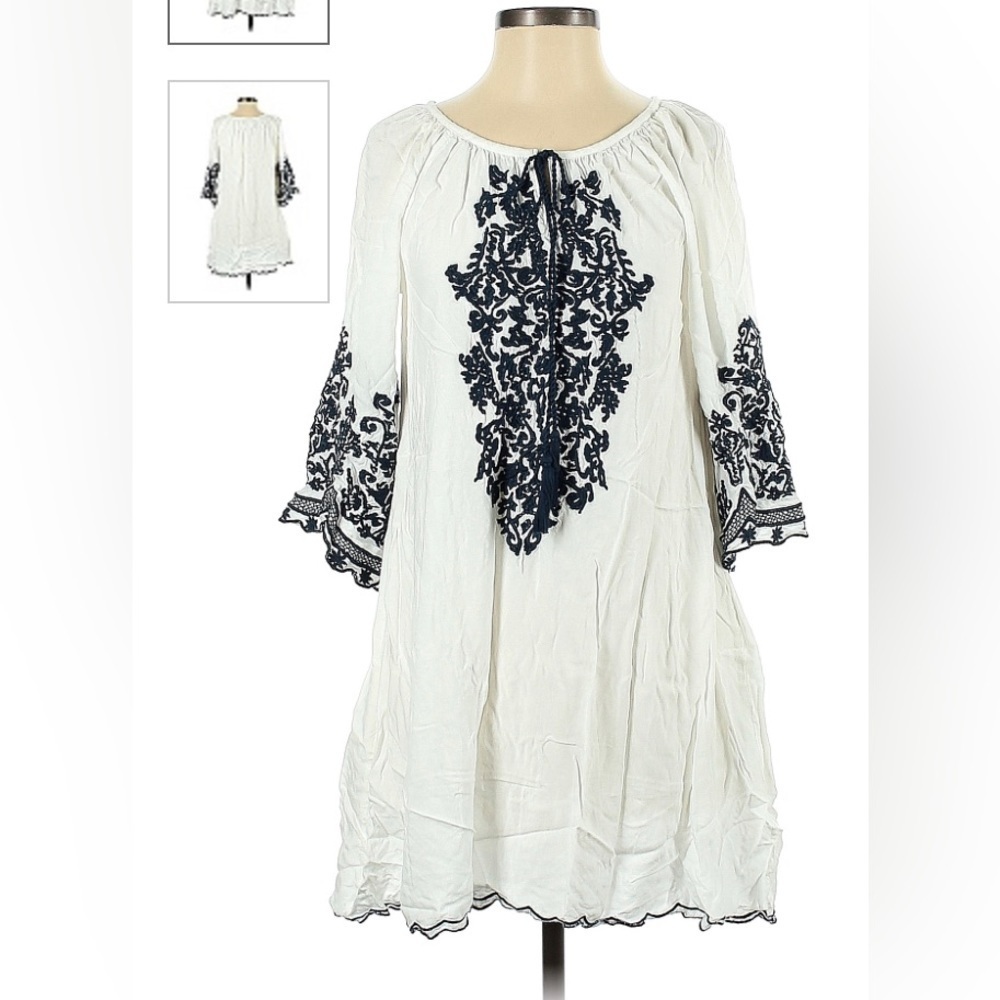 NEW - C/C CHIC CONNECTION MEDIUM DRESS. -  NWOT